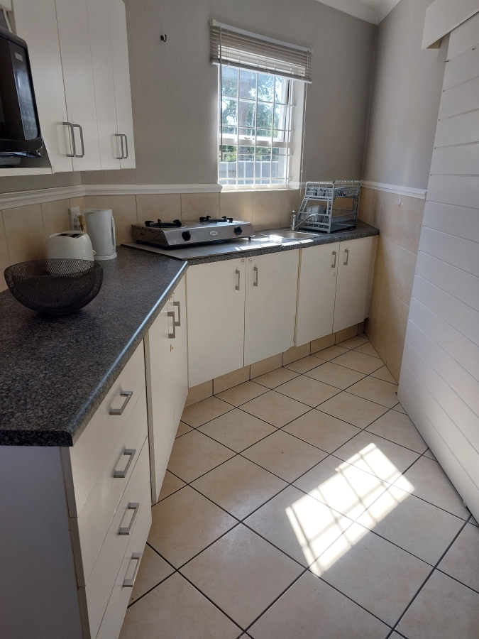 To Let 1 Bedroom Property for Rent in Sonneglans Gauteng