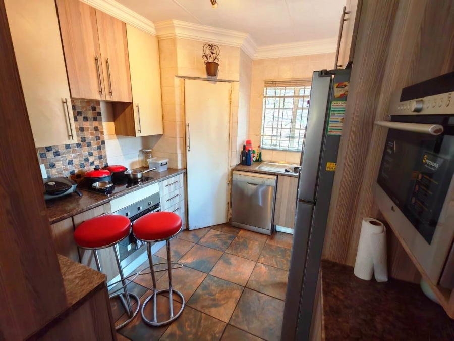 3 Bedroom Property for Sale in Sinoville Gauteng