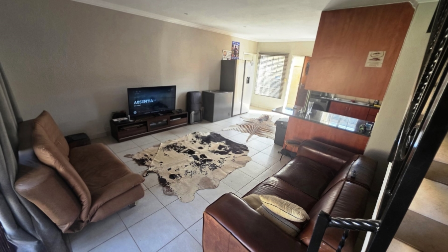 2 Bedroom Property for Sale in Annlin Gauteng
