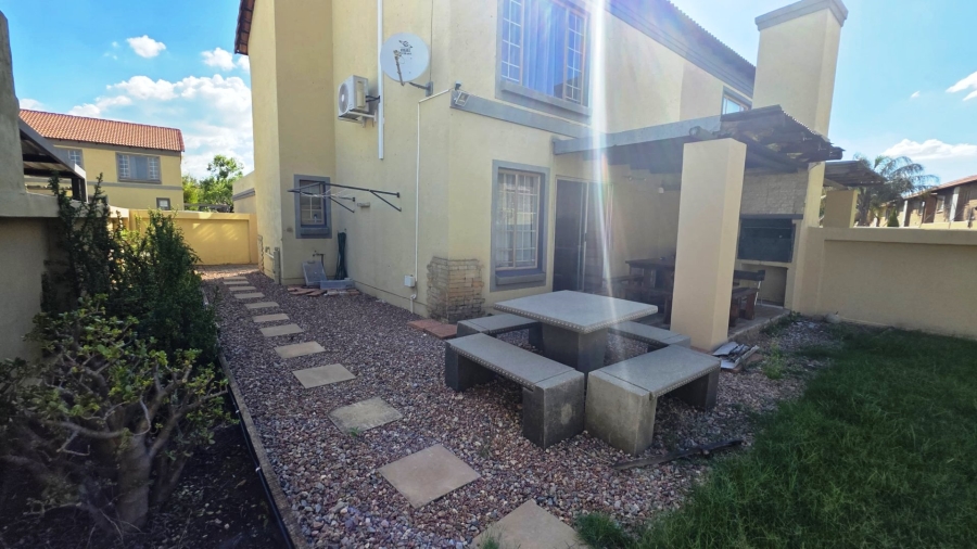 2 Bedroom Property for Sale in Annlin Gauteng