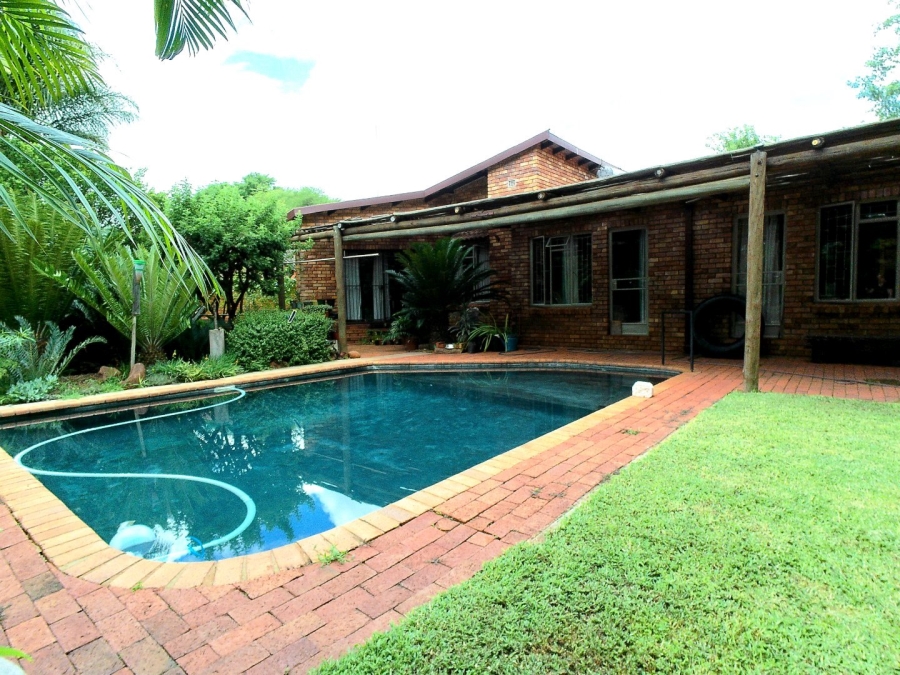 4 Bedroom Property for Sale in Amandasig Gauteng