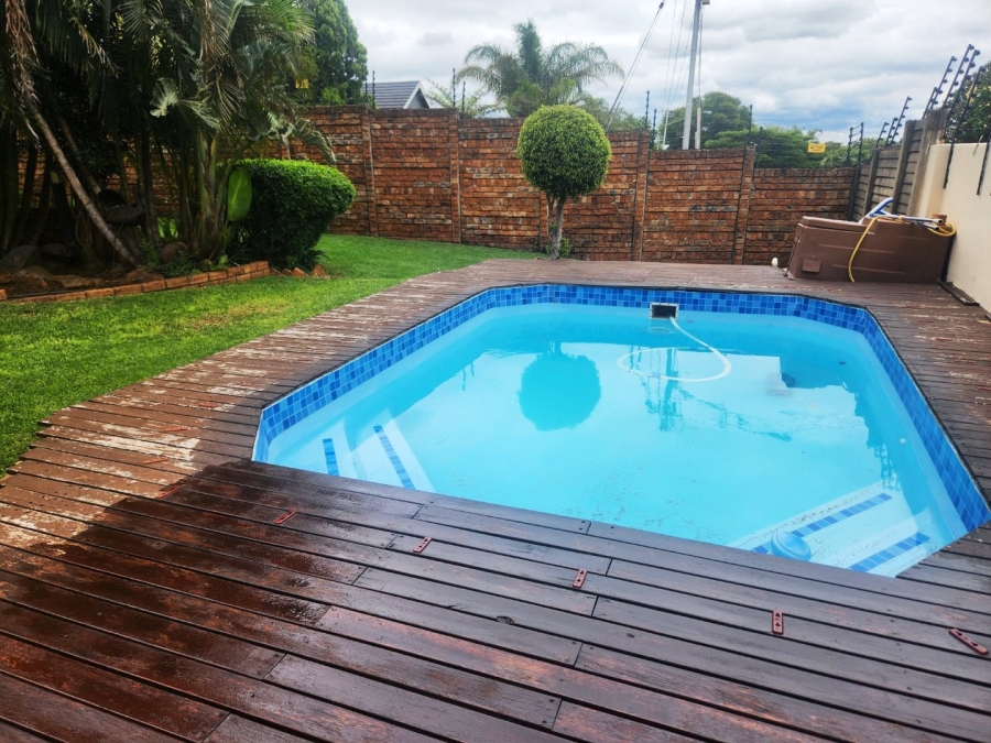5 Bedroom Property for Sale in Wonderboom Gauteng