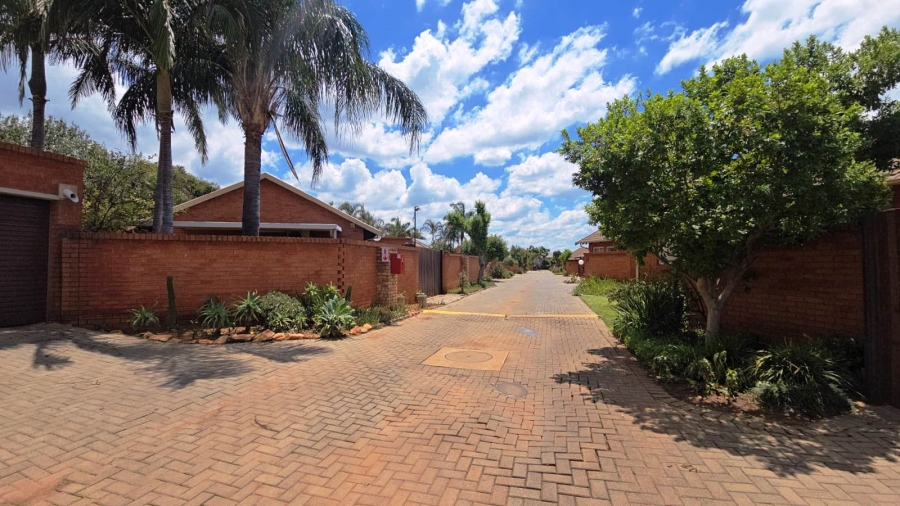 2 Bedroom Property for Sale in Montana Gauteng