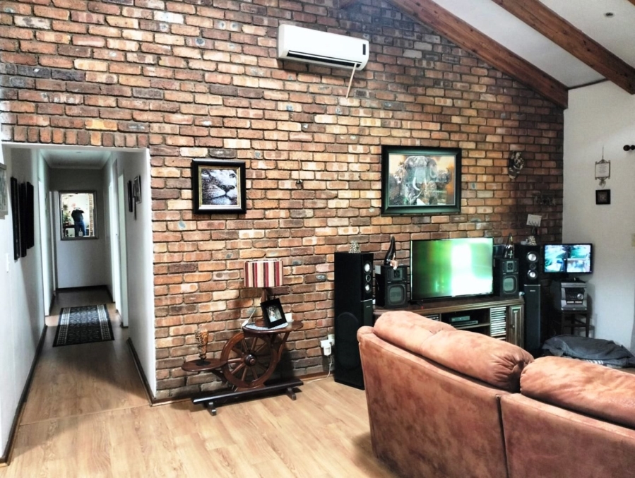 3 Bedroom Property for Sale in Dorandia Gauteng