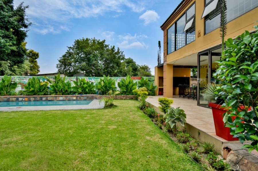 5 Bedroom Property for Sale in Gezina Gauteng