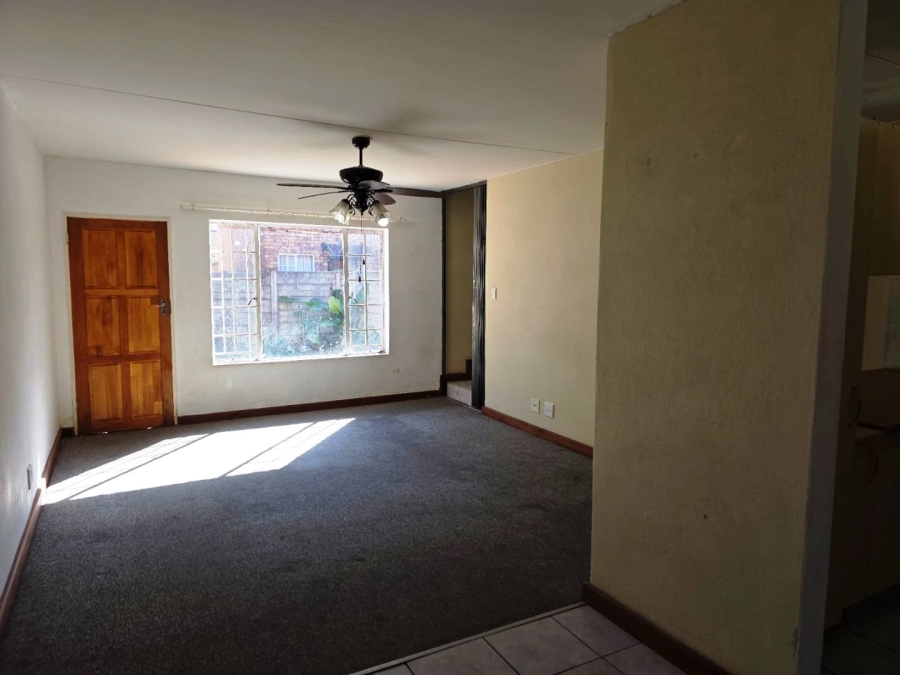 2 Bedroom Property for Sale in Annlin Gauteng