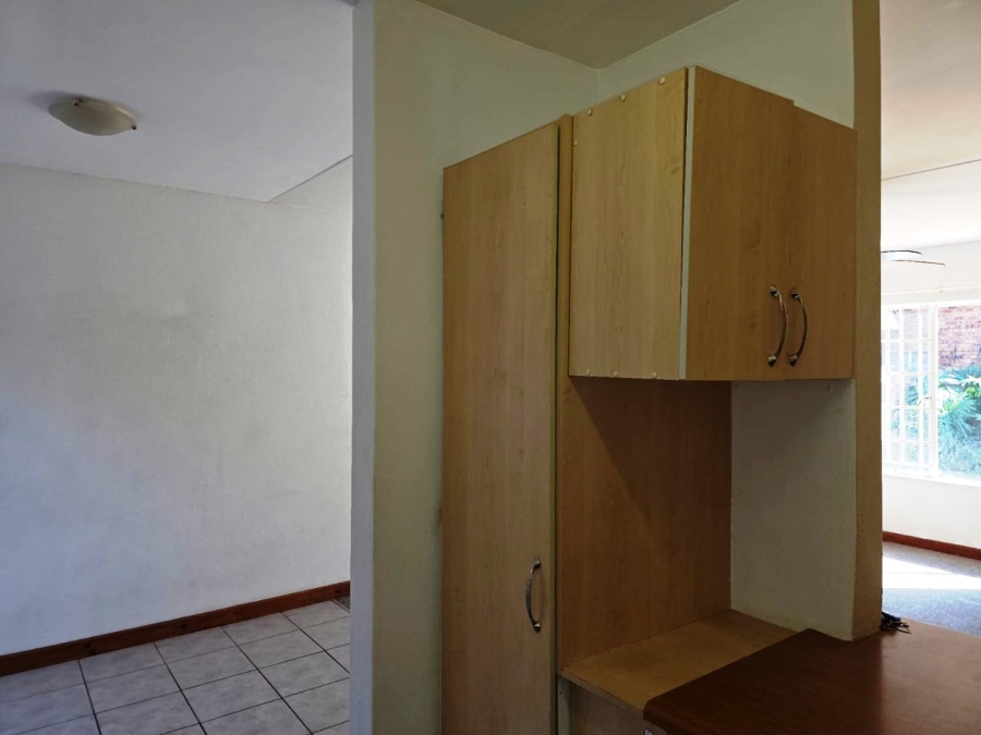 2 Bedroom Property for Sale in Annlin Gauteng