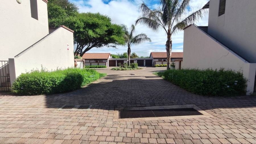 1 Bedroom Property for Sale in Annlin Gauteng