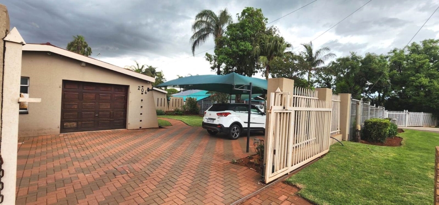 3 Bedroom Property for Sale in Sinoville Gauteng