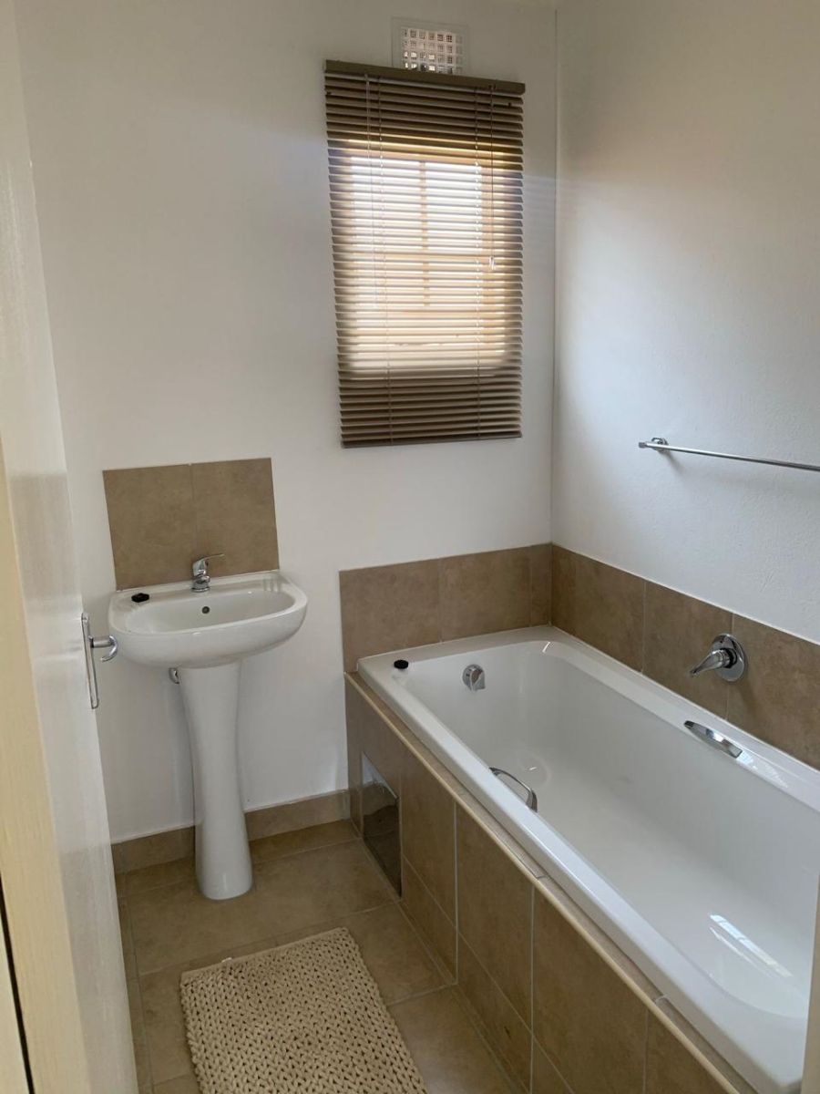 3 Bedroom Property for Sale in Savanna City Gauteng