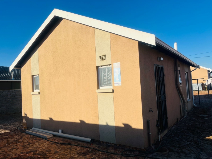 2 Bedroom Property for Sale in Savanna City Gauteng
