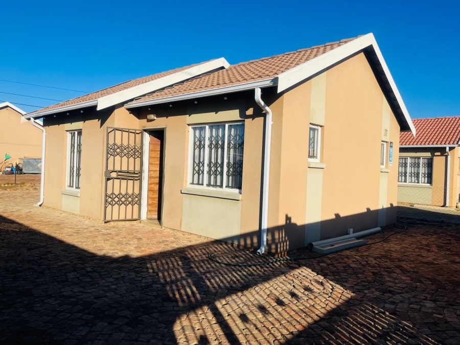 2 Bedroom Property for Sale in Savanna City Gauteng