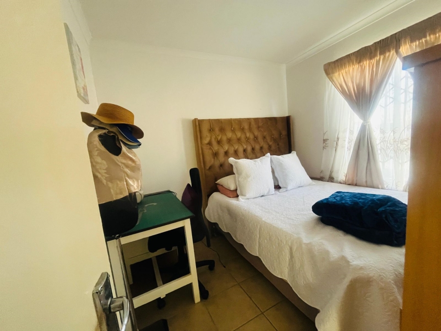 2 Bedroom Property for Sale in Savanna City Gauteng