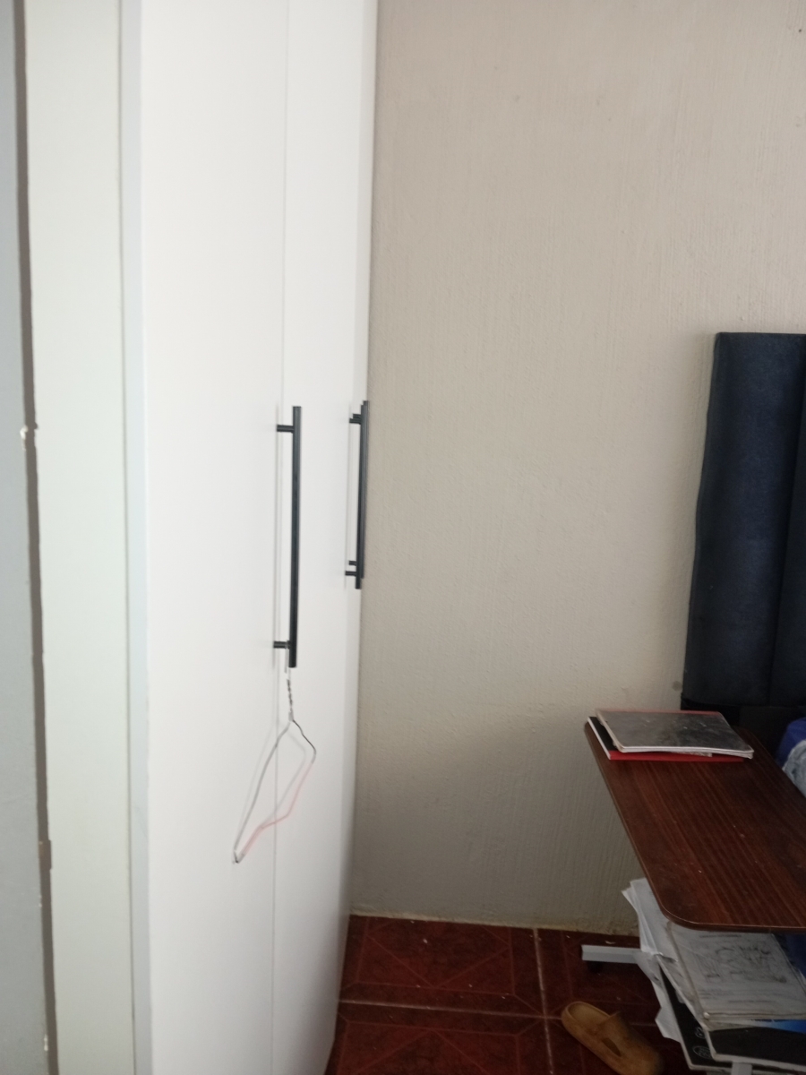 2 Bedroom Property for Sale in Protea Glen Gauteng