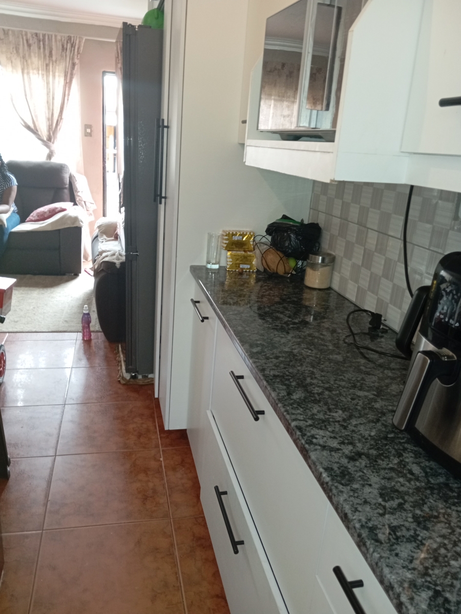 2 Bedroom Property for Sale in Protea Glen Gauteng