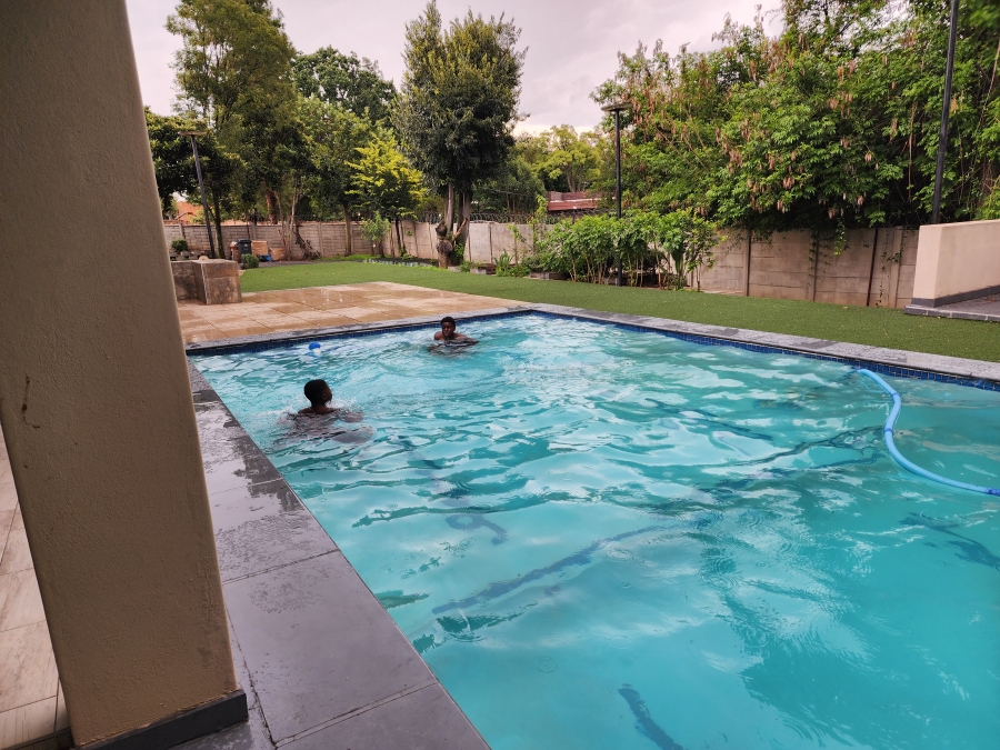 To Let 0 Bedroom Property for Rent in Buccleuch Gauteng