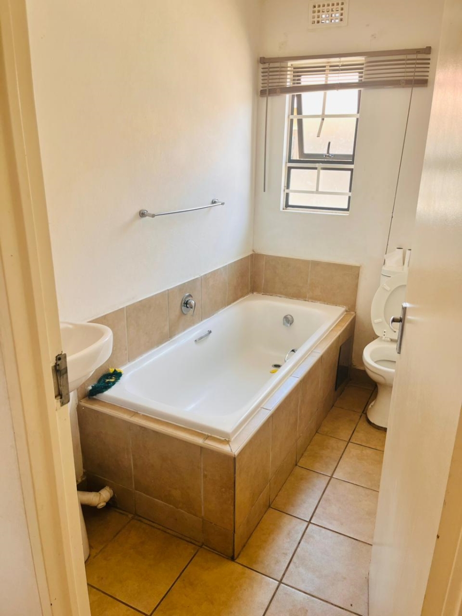 To Let 3 Bedroom Property for Rent in Savanna City Gauteng