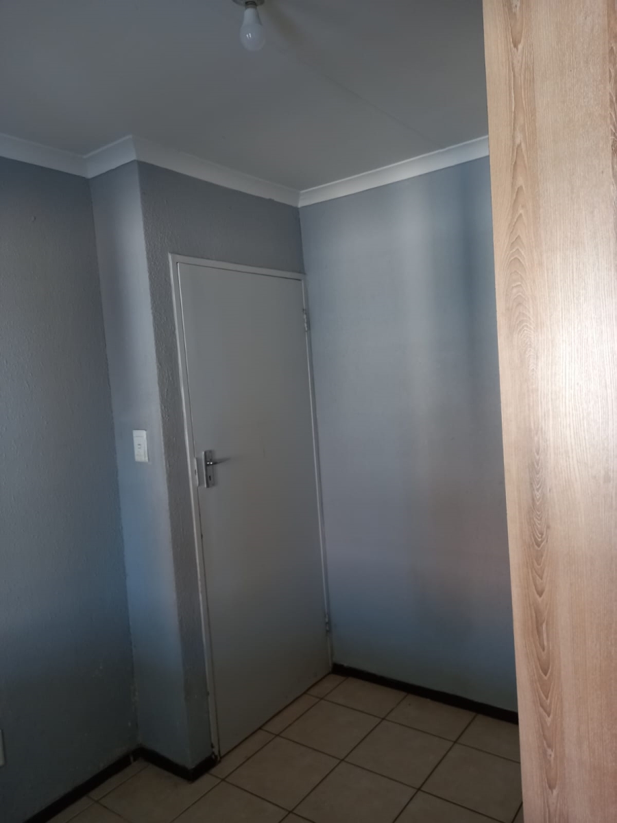 To Let 3 Bedroom Property for Rent in Savanna City Gauteng