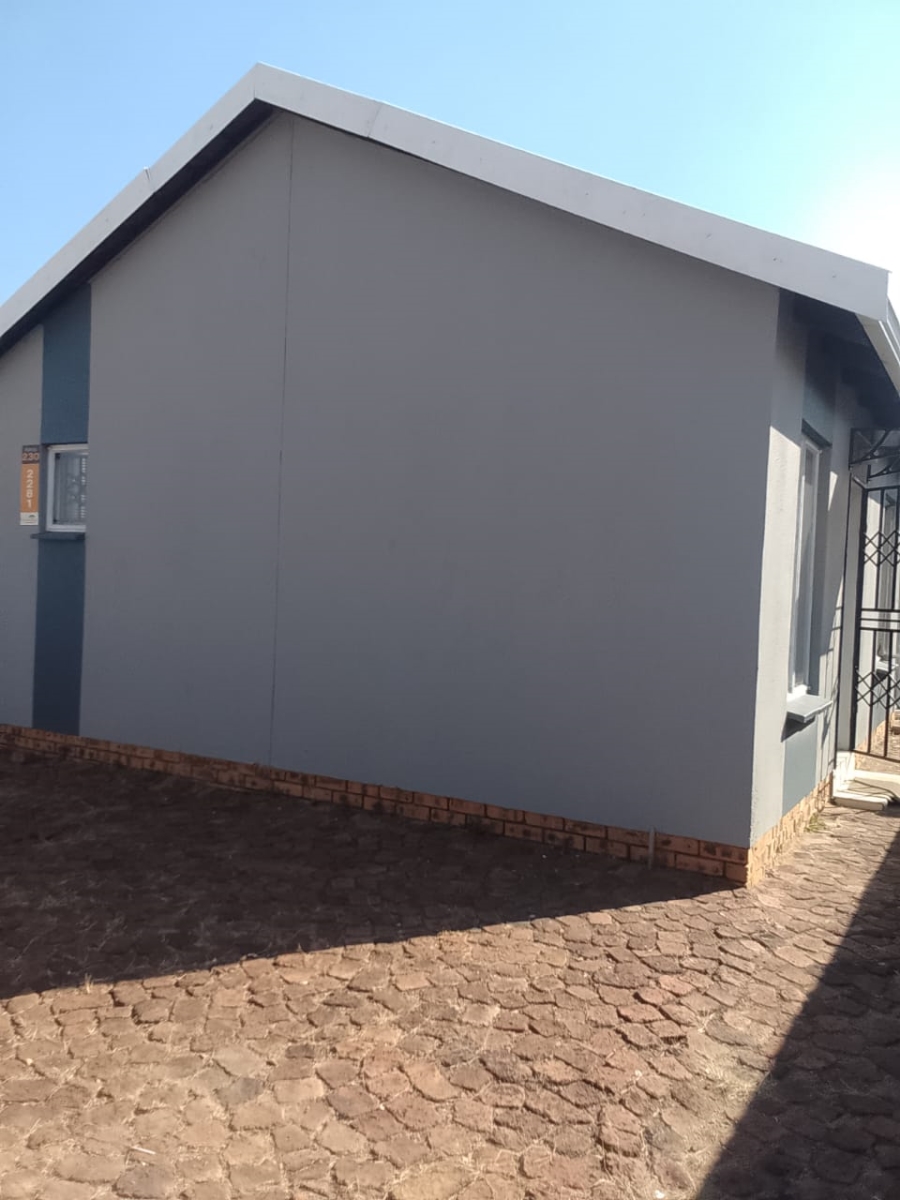 2 Bedroom Property for Sale in Savanna City Gauteng