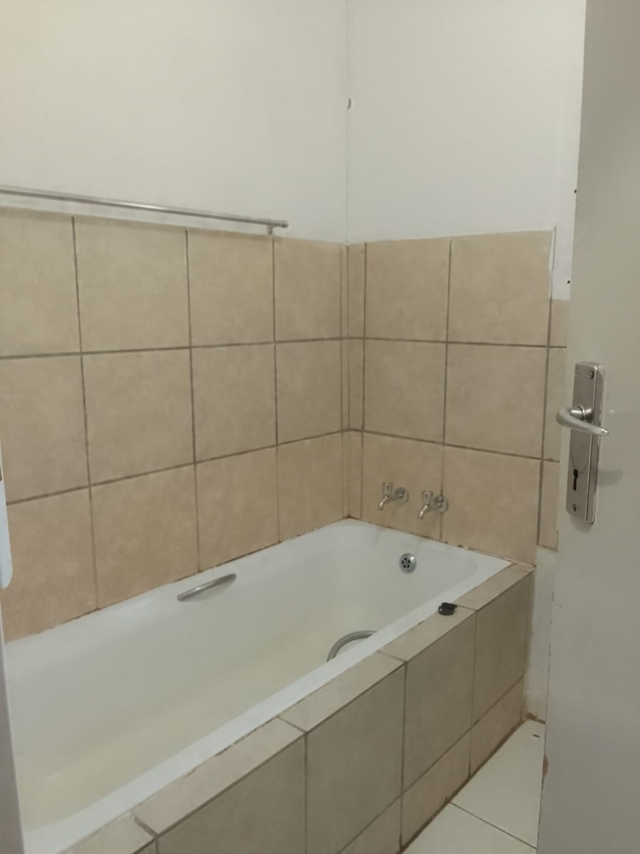 2 Bedroom Property for Sale in Savanna City Gauteng