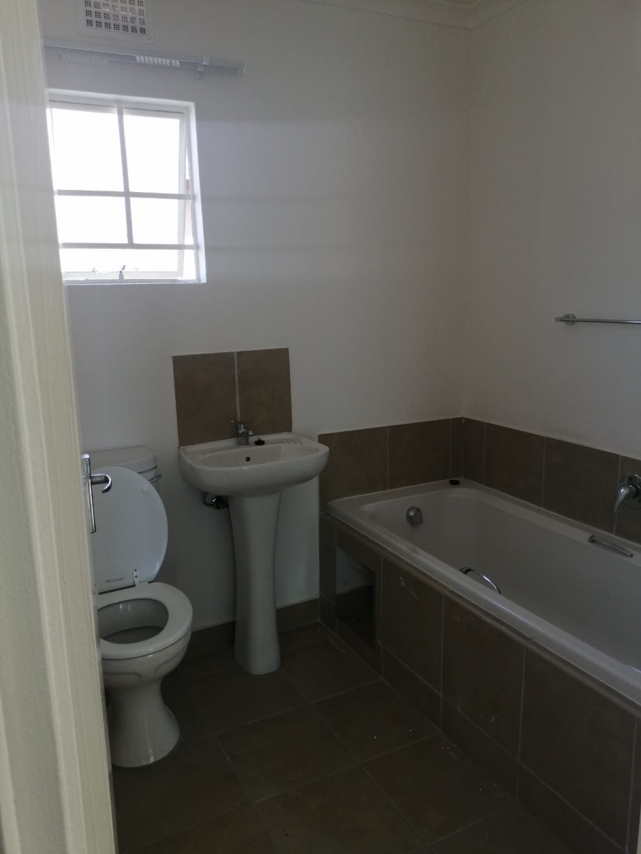 To Let 2 Bedroom Property for Rent in Savanna City Gauteng