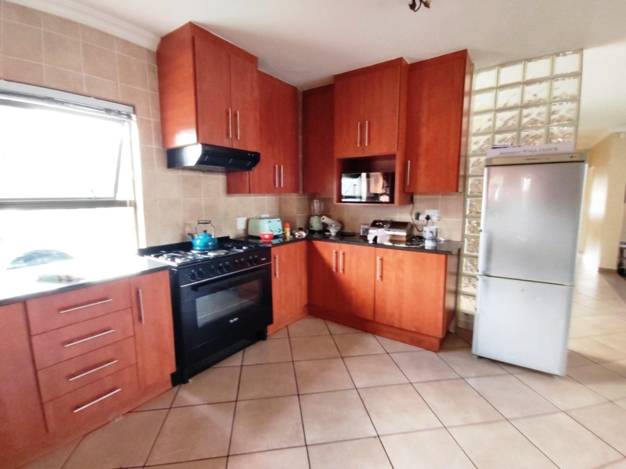 6 Bedroom Property for Sale in Montana Park Gauteng