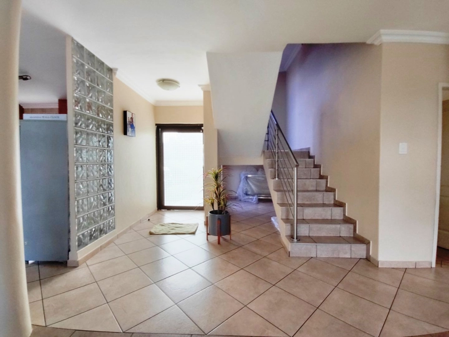 6 Bedroom Property for Sale in Montana Park Gauteng