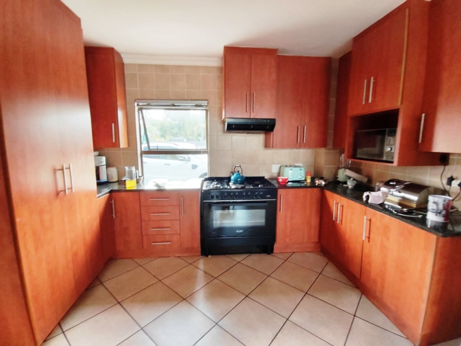 6 Bedroom Property for Sale in Montana Park Gauteng