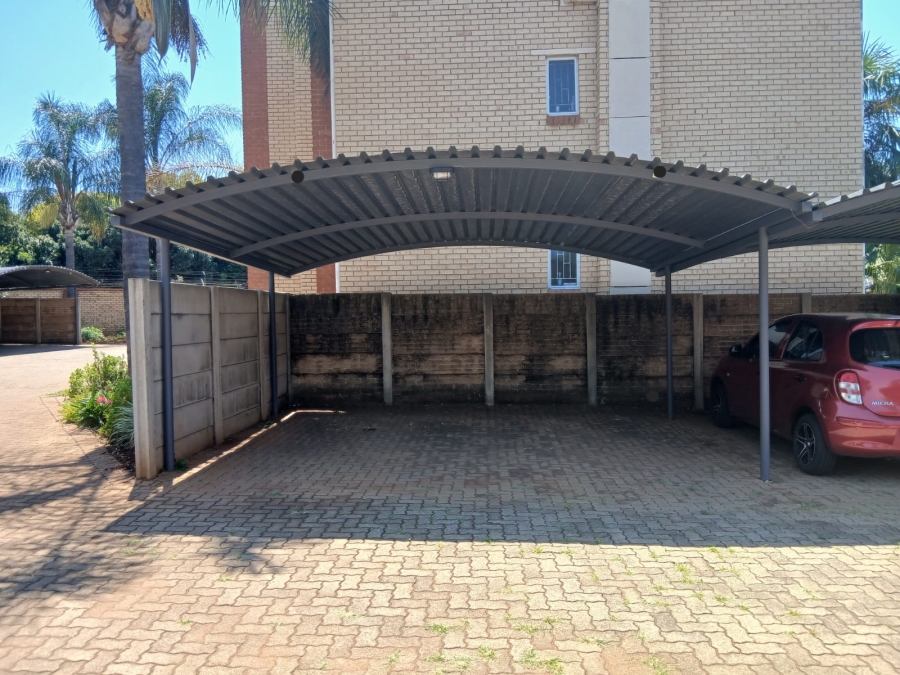 3 Bedroom Property for Sale in Die Hoewes Gauteng