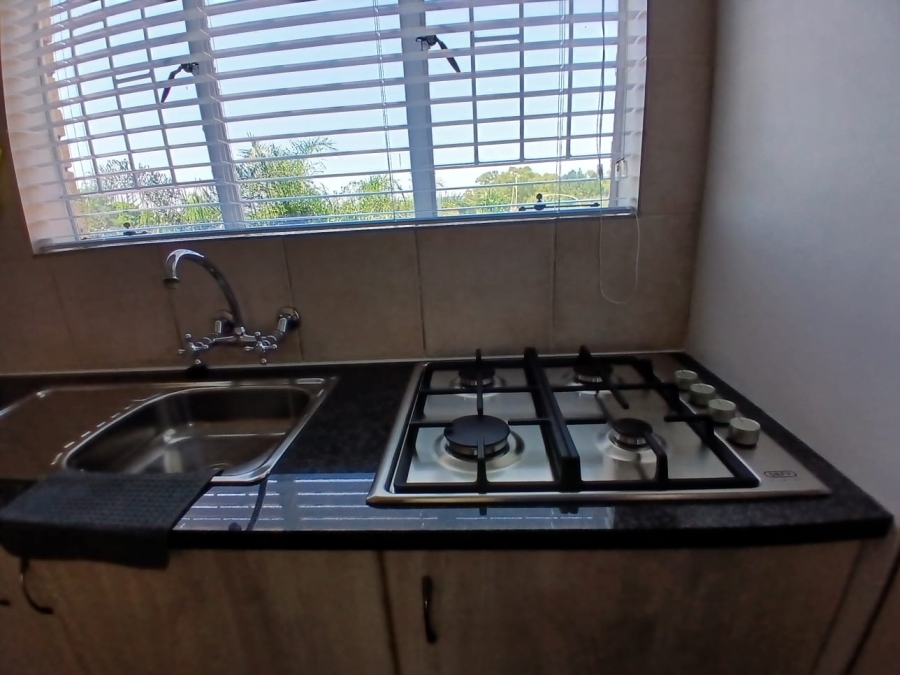 3 Bedroom Property for Sale in Die Hoewes Gauteng