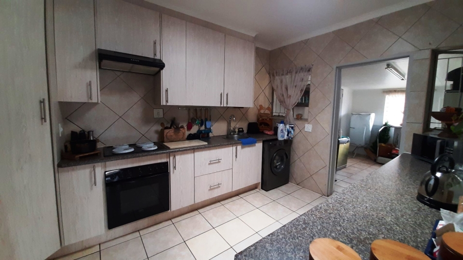 3 Bedroom Property for Sale in Florauna Gauteng
