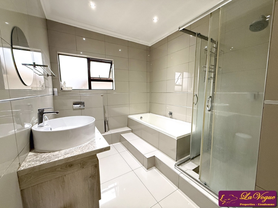 3 Bedroom Property for Sale in Olympus AH Gauteng