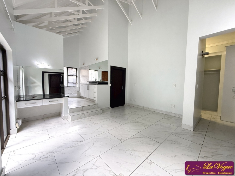 4 Bedroom Property for Sale in Olympus AH Gauteng