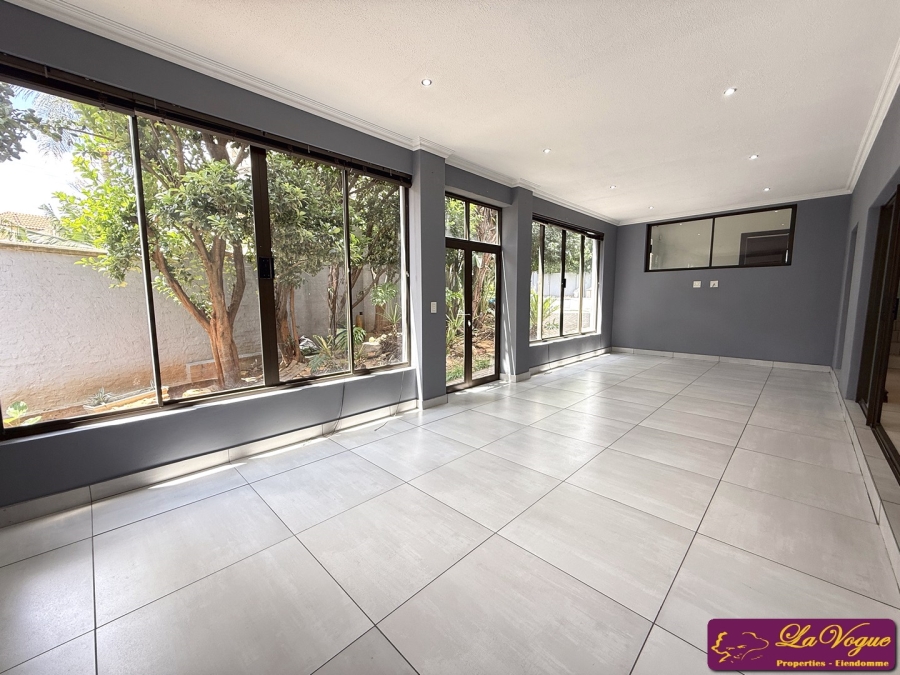 4 Bedroom Property for Sale in Olympus AH Gauteng