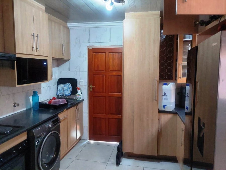 3 Bedroom Property for Sale in The Orchards Gauteng