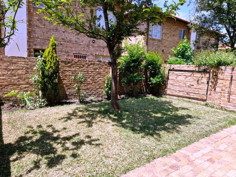 3 Bedroom Property for Sale in Annlin Gauteng