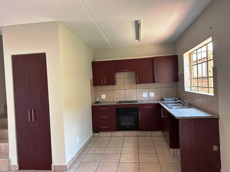 3 Bedroom Property for Sale in Annlin Gauteng