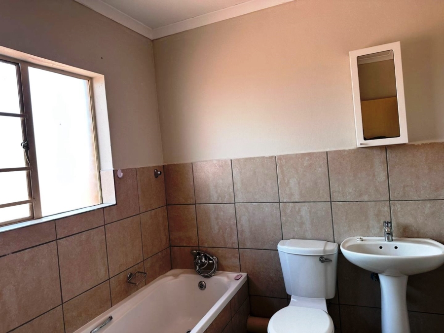 3 Bedroom Property for Sale in Annlin Gauteng