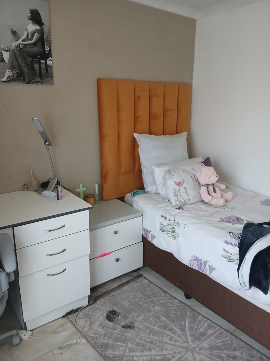 To Let 3 Bedroom Property for Rent in Meadowlands East Gauteng