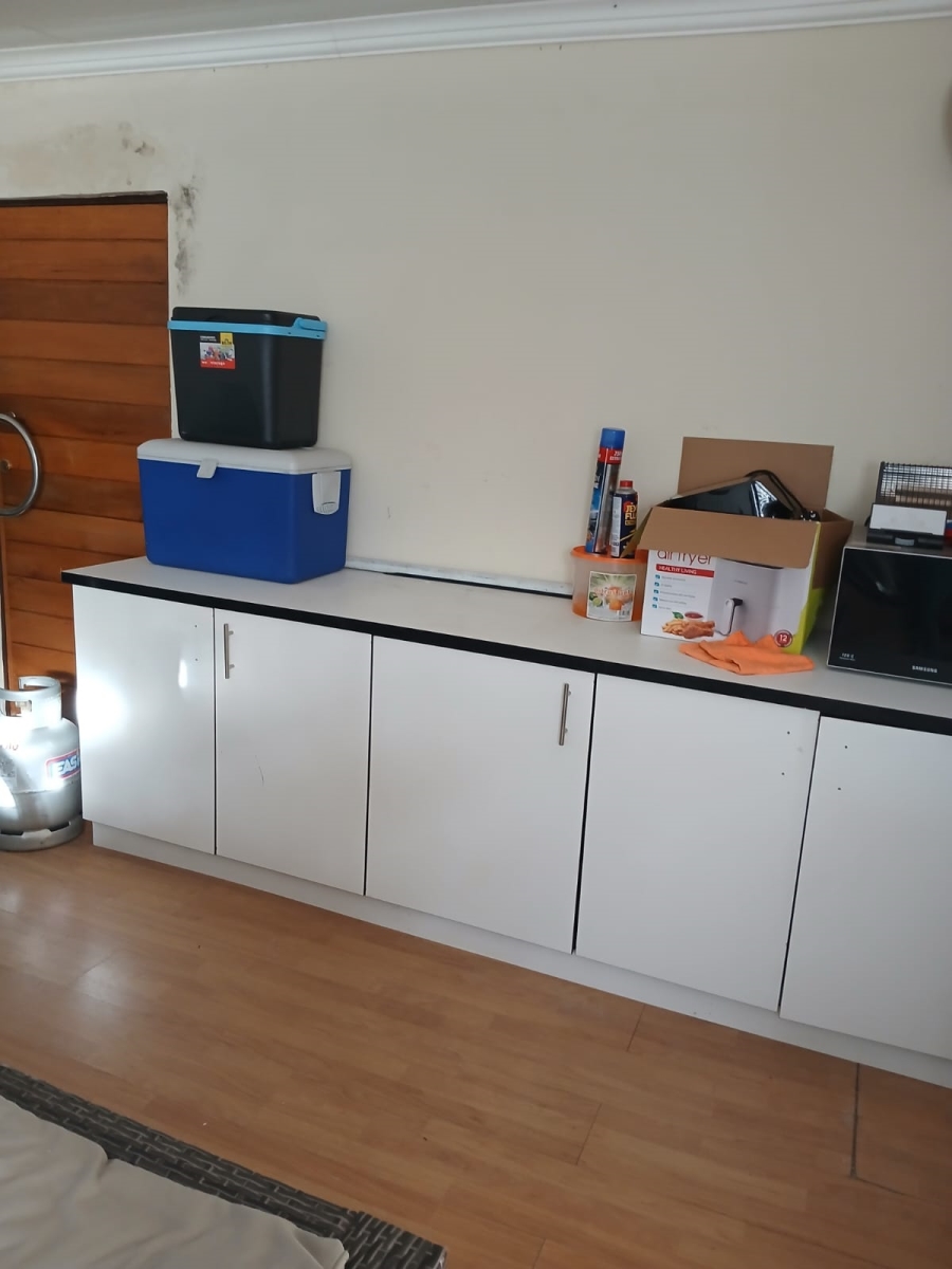 To Let 3 Bedroom Property for Rent in Meadowlands East Gauteng