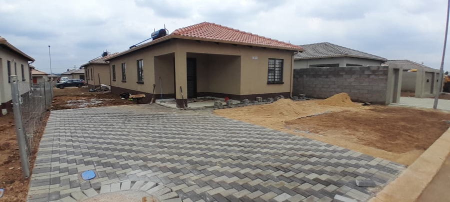 To Let 4 Bedroom Property for Rent in Albertsdal Gauteng