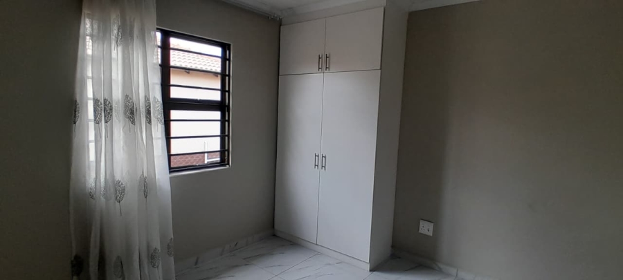 To Let 4 Bedroom Property for Rent in Albertsdal Gauteng