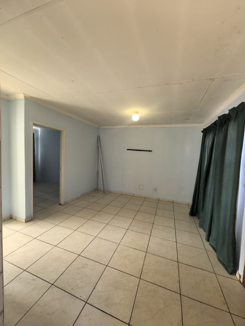 To Let 0 Bedroom Property for Rent in Fleurhof Gauteng