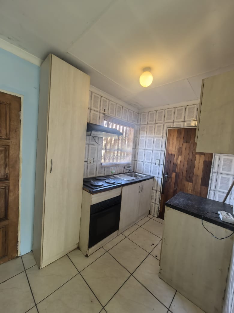 To Let 0 Bedroom Property for Rent in Fleurhof Gauteng