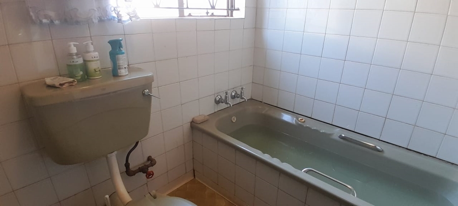 To Let 3 Bedroom Property for Rent in Sebokeng Zone 6 Gauteng