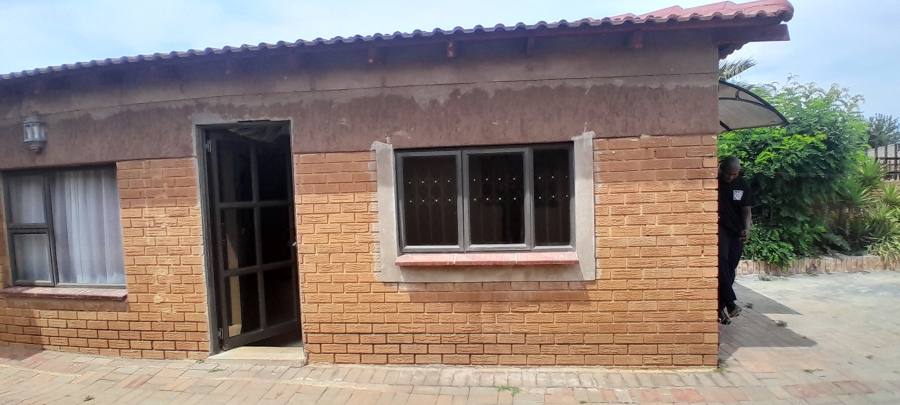 0 Bedroom Property for Sale in Lenasia Ext 7 Gauteng