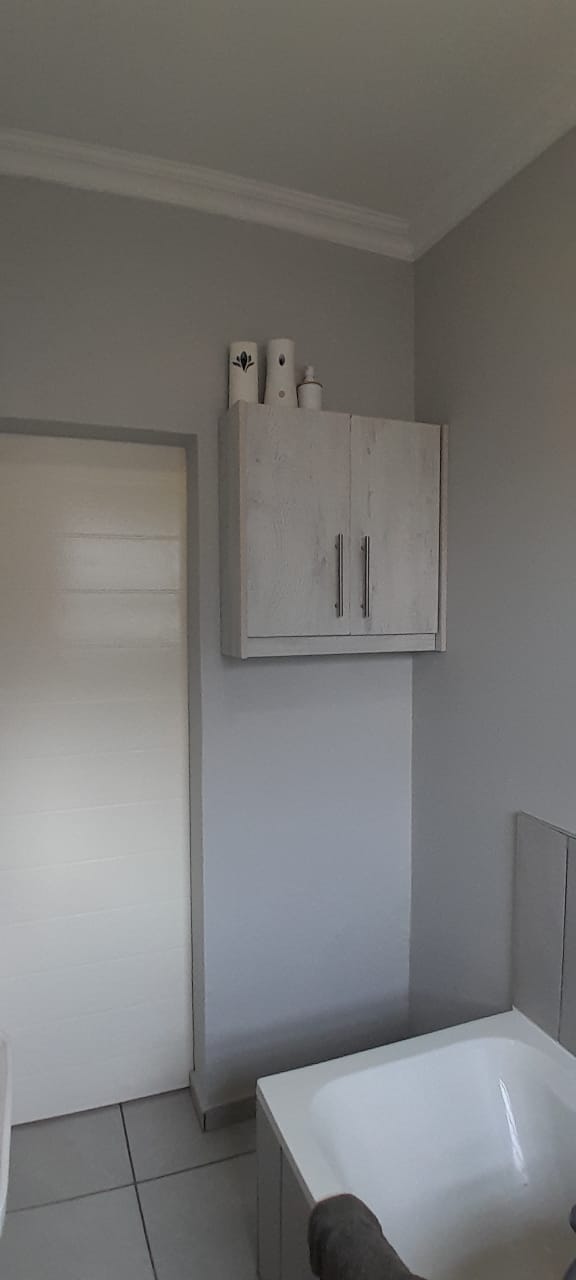 To Let 2 Bedroom Property for Rent in Fleurhof Gauteng