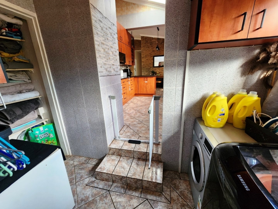 3 Bedroom Property for Sale in Annlin Gauteng