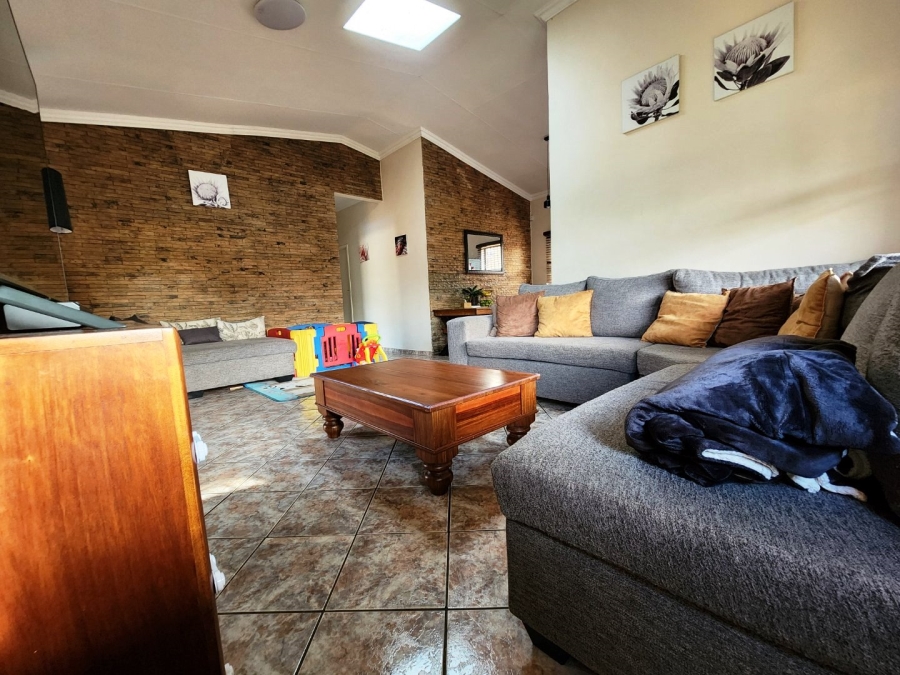 3 Bedroom Property for Sale in Annlin Gauteng