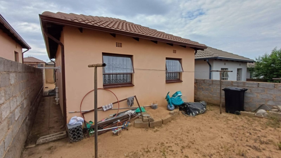 2 Bedroom Property for Sale in Clayville Industria Gauteng